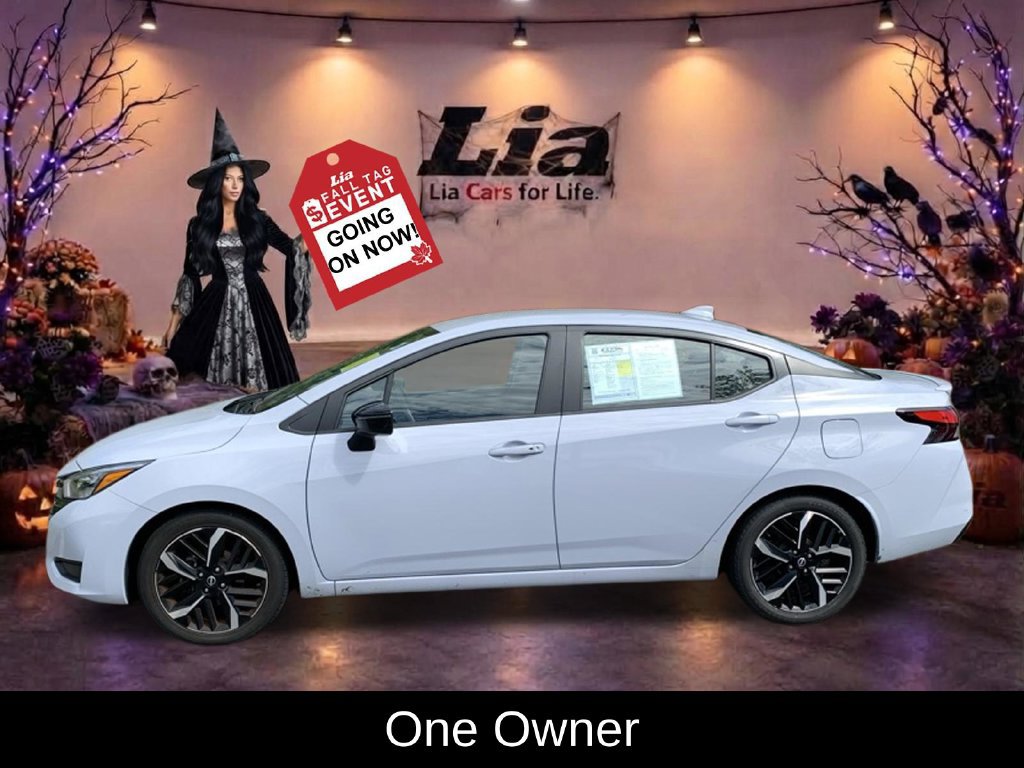 Used 2024 Nissan Versa SR FWD image 7