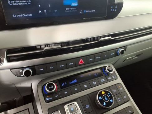 Used 2025 Hyundai Palisade SEL image 19