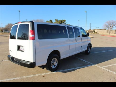 Used 2020 Chevrolet Express 3500 LS RWD image 5