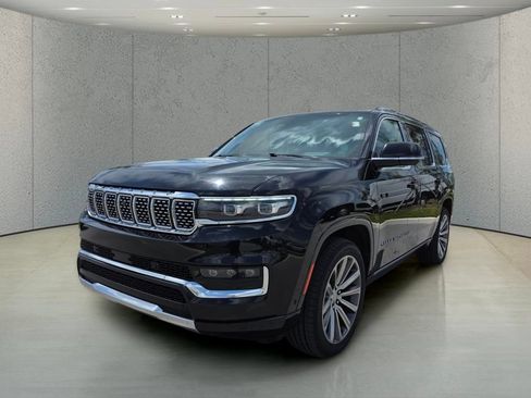 Used 2022 Jeep Grand Wagoneer Series II AWD/4WD image 11