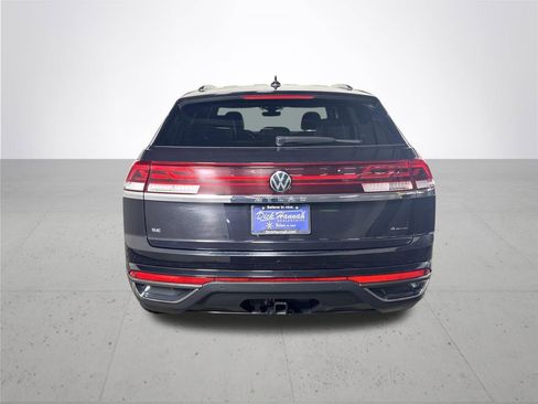 Certified 2024 Volkswagen Atlas Cross Sport SE image 7
