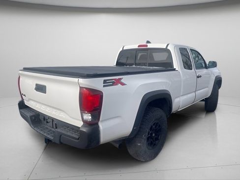 Used 2020 Toyota Tacoma TRD Sport image 9