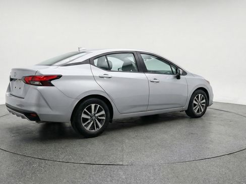 Used 2025 Nissan Versa SV image 9