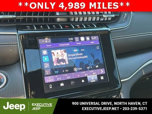 Used 2025 Jeep Grand Cherokee Altitude image 16