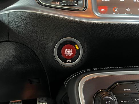 Used 2020 Dodge Challenger SRT Hellcat RWD image 18