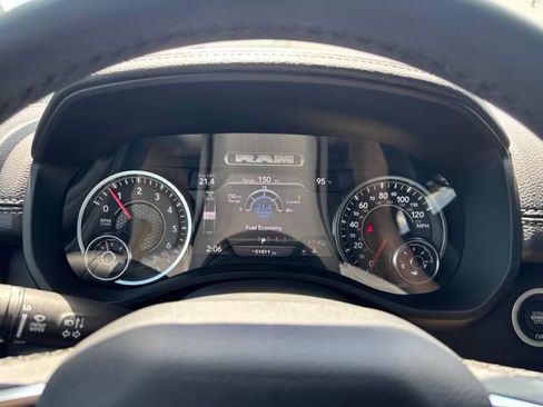 Used 2025 RAM 1500 Laramie AWD/4WD image 13