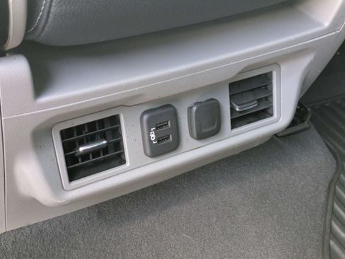 Used 2021 Chevrolet Silverado 1500 RST w/ Bed Protection Package AWD/4WD image 22