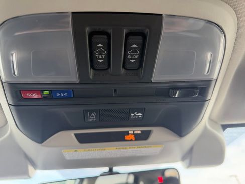 Used 2023 Subaru Crosstrek 2.5i Limited image 30