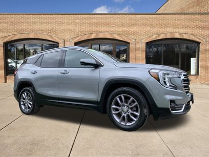 Used 2024 GMC Terrain SLT
