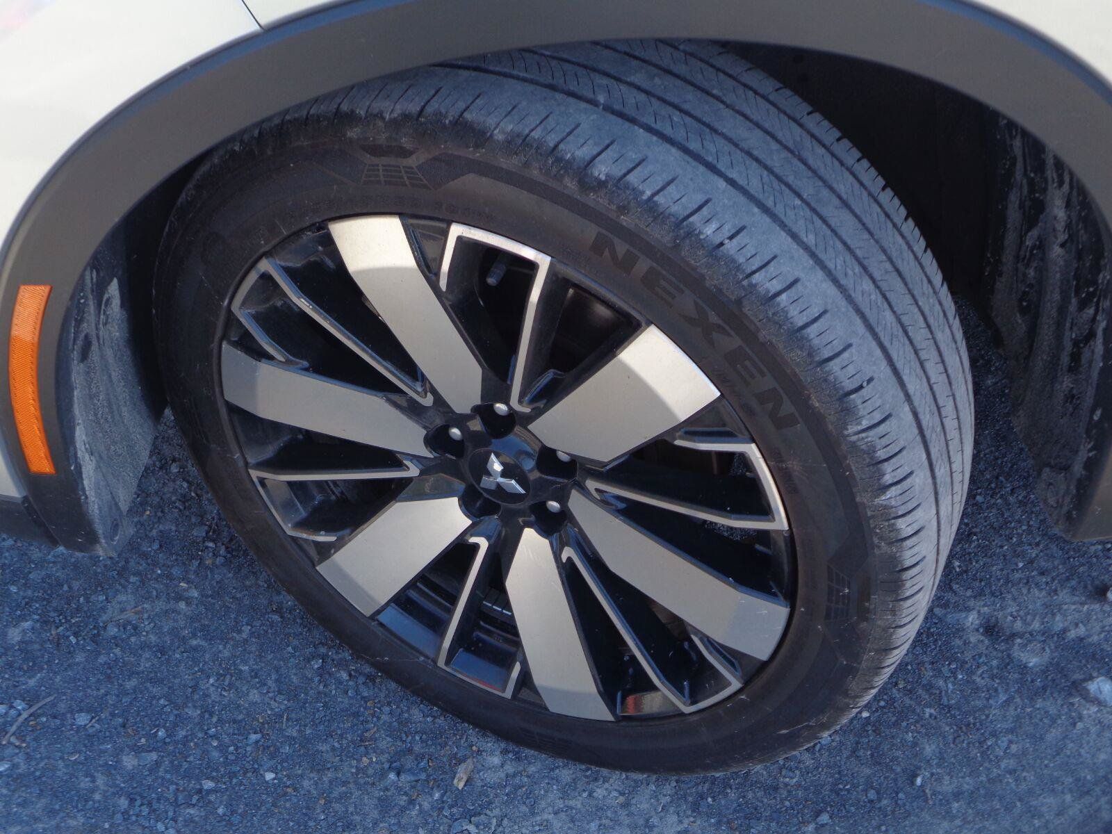 Used 2025 Mitsubishi Outlander SE AWD/4WD image 18