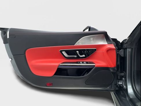 Used 2022 Mercedes-Benz SL 55 AMG 4MATIC image 28