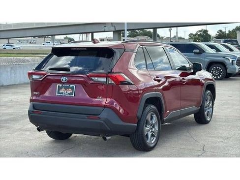 Used 2024 Toyota RAV4 LE AWD/4WD image 6