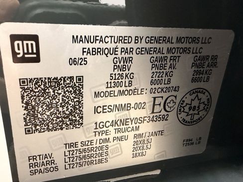 Used 2025 Chevrolet Silverado 2500 LT image 35