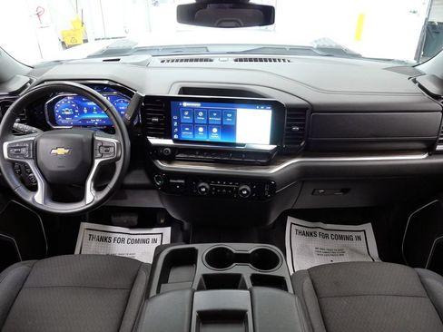 Used 2025 Chevrolet Silverado 2500 LT AWD/4WD image 21