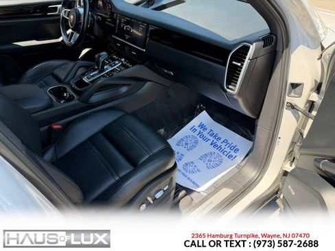Used 2020 Porsche Cayenne AWD/4WD image 19