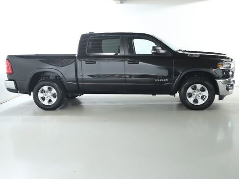 Used 2025 RAM 1500 Big Horn AWD/4WD image 11