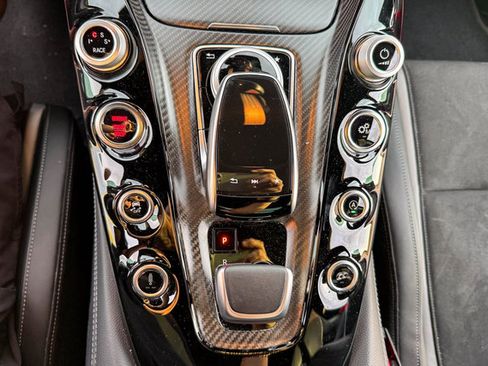 Used 2019 Mercedes-Benz AMG GT R image 29