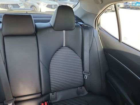 Used 2024 Toyota Camry SE image 6