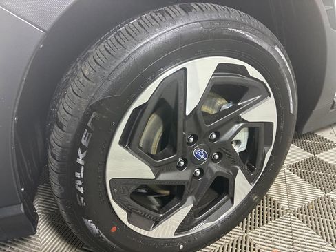 Certified 2025 Subaru Crosstrek 2.5i Limited w/ Crosstrek Mirror Package image 4