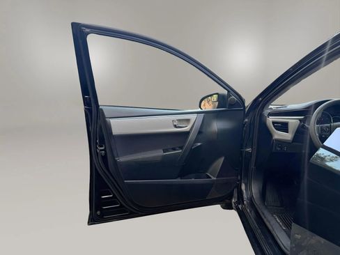 Used 2014 Toyota Corolla LE FWD image 12