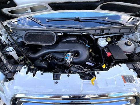 Used 2016 Ford Transit 150 XLT image 9