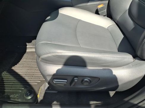 Used 2025 Toyota RAV4 XLE Premium image 14