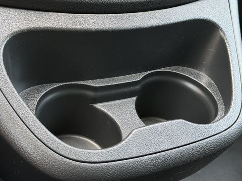 Used 2016 Mercedes-Benz Metris Passenger image 18