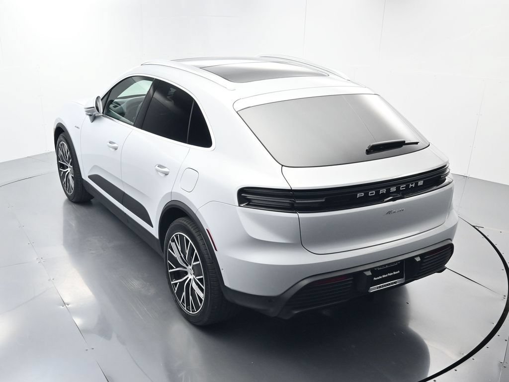 Certified 2026 Porsche Macan Electric RWD image 38