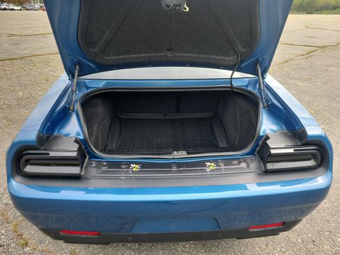Used 2020 Dodge Challenger R/T Scat Pack RWD image 17