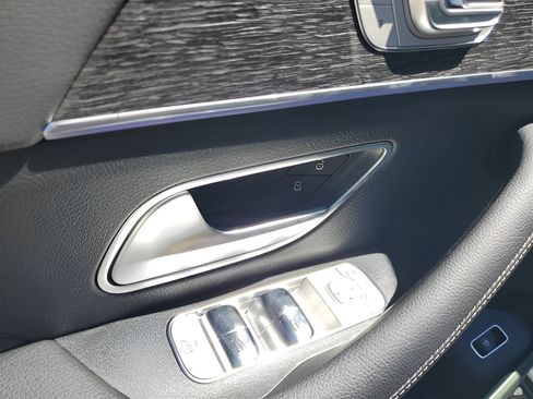 Certified 2026 Mercedes-Benz GLS 450 4MATIC image 37