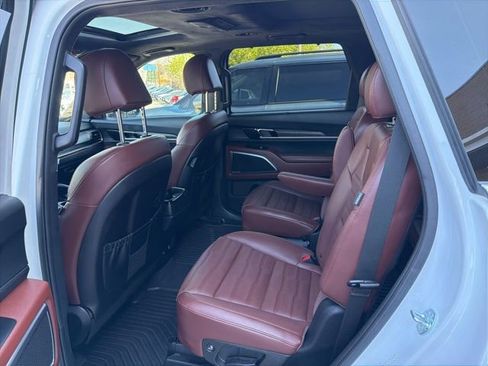 Certified 2024 Kia Telluride SX Prestige AWD/4WD image 22