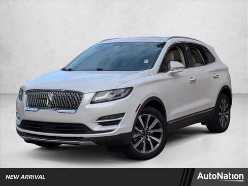 Used 2019 Lincoln MKC Reserve image 1