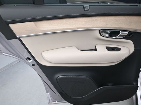 New 2026 Volvo XC90 B6 Ultra w/ Protection Package Premier AWD/4WD image 19