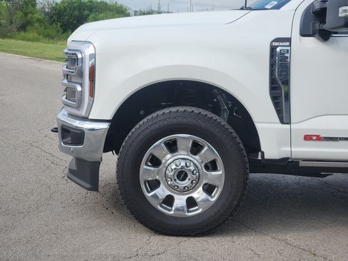 New 2026 Ford F250 King Ranch w/ Chrome Package AWD/4WD image 8