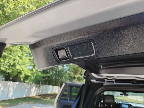 Used 2020 Ford Expedition XLT w/ Equipment Group 202A image 36