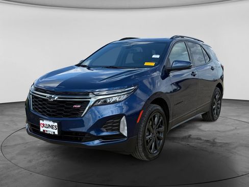Used 2022 Chevrolet Equinox RS w/ Infotainment Package AWD/4WD image 4