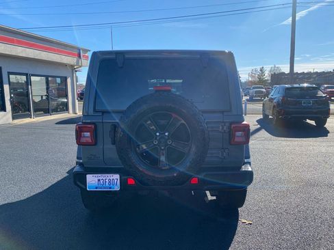 Used 2021 Jeep Wrangler Unlimited Sahara image 6