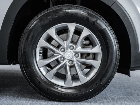 Used 2020 Hyundai Santa Fe SE image 14