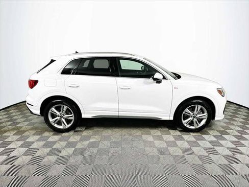 Certified 2023 Audi Q3 2.0T Premium w/ Convenience Package AWD/4WD image 8