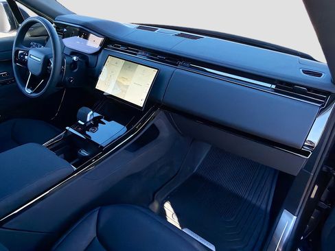 New 2026 Land Rover Range Rover Sport SE image 14