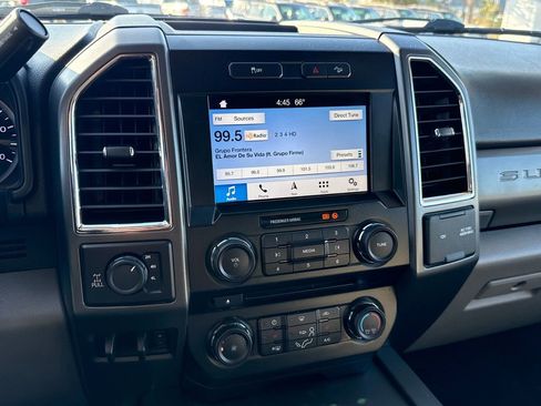 Used 2017 Ford F250 XLT w/ XLT Premium Package image 18