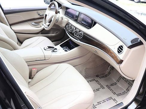 Used 2015 Mercedes-Benz S 550 Sedan image 11