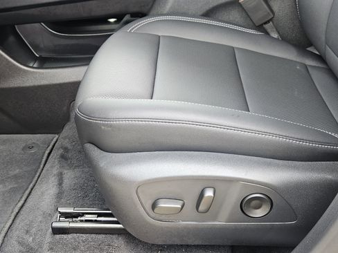 Certified 2026 Chevrolet Traverse LT w/ Driver Confidence Package image 29