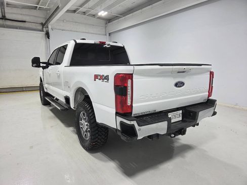 Used 2024 Ford F250 Lariat w/ FX4 Off-Road Package AWD/4WD image 7