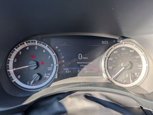 Used 2024 Toyota Highlander LE image 25