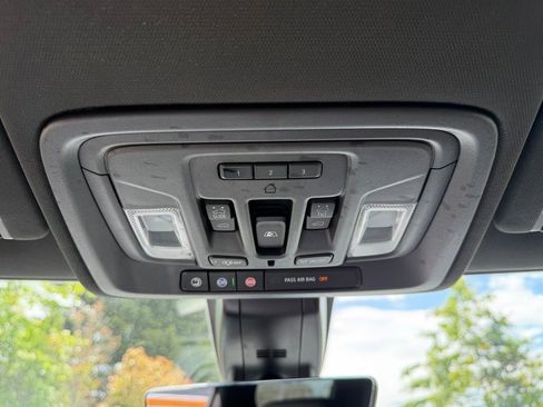Used 2020 GMC Sierra 3500 AT4 w/ AT4 Premium Package AWD/4WD image 30