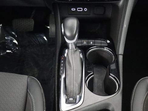 Used 2022 Buick Encore GX Select w/ Sport Touring Package FWD image 28