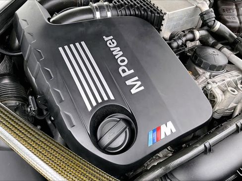 Used 2016 BMW M4 Convertible RWD image 28