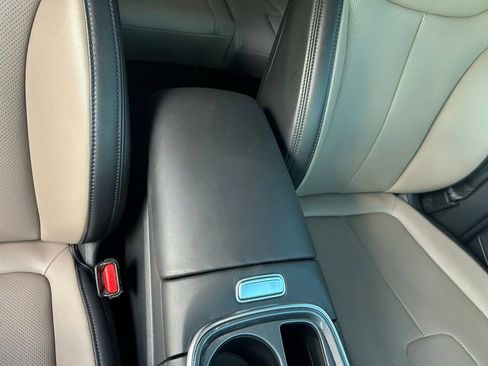 Used 2023 Hyundai Santa Fe SEL Premium image 40