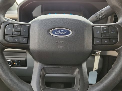 Used 2024 Ford F250 XLT w/ FX4 Off-Road Package image 24